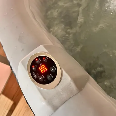 B16 Jacuzzi 5 Etoile Par Dengous *