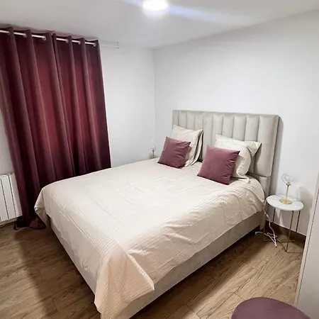 Apartment B16 Jacuzzi 5 Etoile Par Dengous Bondy